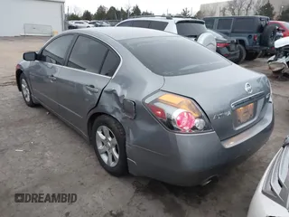 2007 Nissan Altima 2.5 S with VIN 1N4AL21E37N454635, listed as a IAAI auction lot 41281963 with 197,554 mi miles. Bid and sale history available at carsss.com. Image 3.