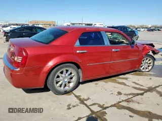 2008 Chrysler 300 z VIN 2C3LA33G38H115921, wystawiony jako Copart lot #49337435 z przebiegiem 203 198 mil mil oraz Szkoda całkowita • Salvage title. Historia ofert i sprzedaży dostępna na DreamBid. Obrazek 3.