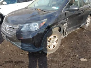 2014 Honda CR-V LX with VIN 2HKRM4H30EH685256, listed as a IAAI auction lot 41429604 with 121,495 mi miles. Bid and sale history available at carsss.com. Image 6.