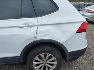 2019 Volkswagen Tiguan S z VIN 3VV0B7AX9KM055305, wystawiony jako IAAI lot #42160128 z przebiegiem 67 826 mil mil oraz . Historia ofert i sprzedaży dostępna na DreamBid. Obrazek 18.