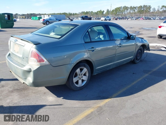 2008 Ford Fusion SE with VIN 3FAHP07198R157752, listed as a IAAI auction lot 41229136 with 270,715 mi miles and . Bid and sale history available at DreamBid. Image 4.