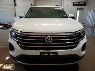 2025 Volkswagen Atlas SE with VIN 1V2HR2CA5SC503516, listed as a Copart auction lot 51640035 with 10,439 mi miles and Clean title. Bid and sale history available at DreamBid. Image 5.