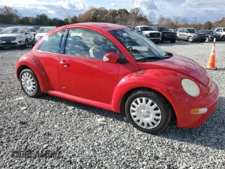 2005 Volkswagen New Beetle Coupe GL with VIN 3VWBK31C25M411138, listed as a Copart auction lot 81257144 with 119,906 mi miles and Salvage Title. Bid and sale history available at carsss.com. Image 4.