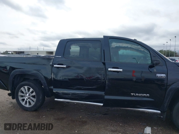 2017 Toyota Tundra 2WD Limited with VIN 5TFFW5F1XHX221047, listed as a IAAI auction lot 41568010 with 169,097 mi miles. Bid and sale history available at carsss.com. Image 6.