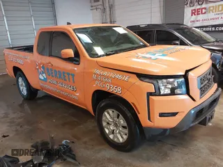 2023 Nissan Frontier S z VIN 1N6ED1CL7PN647236, wystawiony jako IAAI lot #41433437 z przebiegiem 28 683 mil mil oraz . Historia ofert i sprzedaży dostępna na DreamBid. Obrazek 1.