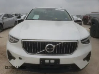 2023 Volvo XC40 Ultimate Bright Theme с VIN YV4L12UA8P2037138, выставлен на аукционе Copart как лот 43760214 с пробегом 6 561 миль миль и . История ставок и продаж доступна на DreamBid. Изображение 5.