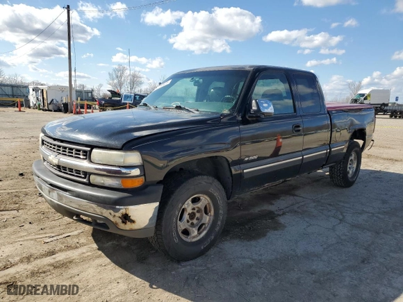 2000 Chevrolet Silverado 1500 LS with VIN 2GCEK19T6Y1320376, listed as a Copart auction lot 50760025 with 138,107 mi miles and Clean Title. Bid and sale history available at carsss.com. Image 1.