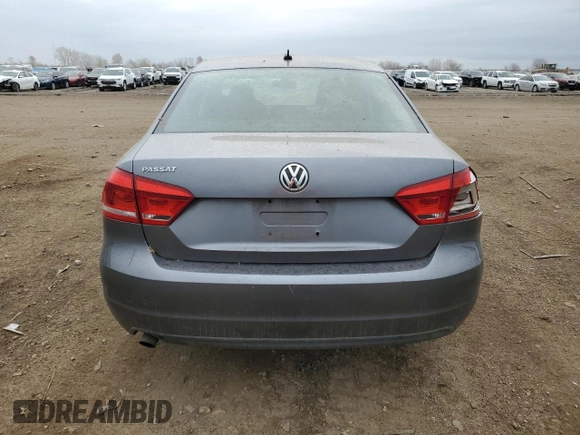 2013 Volkswagen Passat S z VIN 1VWAP7A38DC048686, wystawiony jako Copart lot #54582865 z przebiegiem 140 798 mil mil oraz Szkoda całkowita • Salvage title. Historia ofert i sprzedaży dostępna na DreamBid. Obrazek 6.