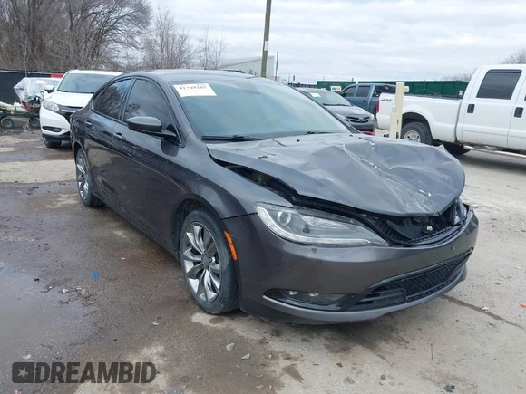 2015 Chrysler 200 S with VIN 1C3CCCBB2FN542480, listed as a IAAI auction lot 41749285 with 164,316 mi miles. Bid and sale history available at carsss.com. Image 1.