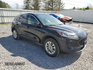 2020 Ford Escape SE z VIN 1FMCU9G6XLUC62391, wystawiony jako Copart lot #55538105 z przebiegiem 76 591 mil mil oraz Szkoda całkowita • Salvage title. Historia ofert i sprzedaży dostępna na DreamBid. Obrazek 4.