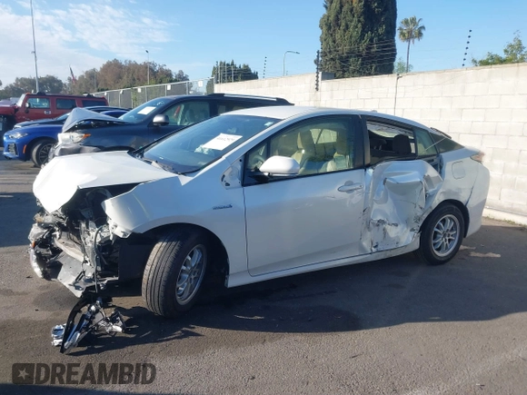 2016 Toyota Prius Four with VIN JTDKARFU4G3525589, listed as a IAAI auction lot 41612929 with 197,114 mi miles. Bid and sale history available at carsss.com. Image 13.