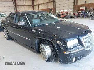 2006 Chrysler 300 C with VIN 2C3KA63H06H421414, listed as a IAAI auction lot 42144274 with 118,692 mi miles. Bid and sale history available at carsss.com. Image 13.