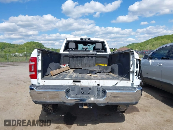 2023 Ram 2500 Tradesman with VIN 3C6UR5HJ9PG564714, listed as a IAAI auction lot 42118104 with 18,111 mi miles and . Bid and sale history available at DreamBid. Image 17.