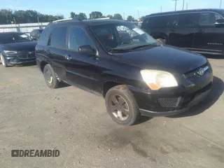 2009 Kia Sportage LX z VIN KNDJF724297579301, wystawiony jako IAAI lot #42327125 z przebiegiem 281 722 mil mil oraz . Historia ofert i sprzedaży dostępna na DreamBid. Obrazek 1.