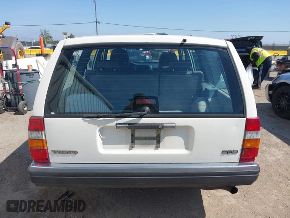 1993 Volvo 960 с VIN YV1KW9517P0010929, выставлен на аукционе IAAI как лот 42159784 с пробегом 246 735 миль миль и . История ставок и продаж доступна на DreamBid. Изображение 16.