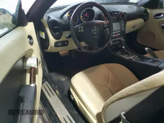 2005 Mercedes-Benz SLK 230/320 z VIN WDBWK56F75F043590, wystawiony jako Copart lot #56225515 z przebiegiem 92 473 mil mil oraz Szkoda całkowita • Salvage title. Historia ofert i sprzedaży dostępna na DreamBid. Obrazek 8.