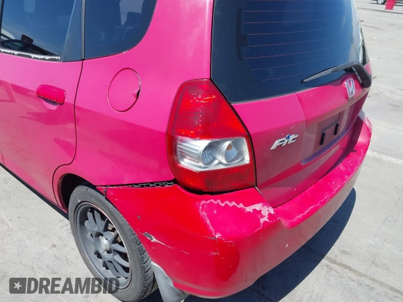 2008 Honda Fit with VIN JHMGD384X8S058806, listed as a IAAI auction lot 42003885 with 216,612 mi miles. Bid and sale history available at carsss.com. Image 6.