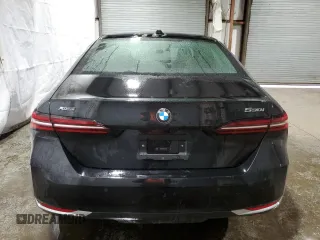 2024 BMW 5 Series 530i xDrive with VIN WBA53FJ07RCR71570, listed as a Copart auction lot 77728914 with 11,597 mi miles and Clean Title. Bid and sale history available at carsss.com. Image 6.