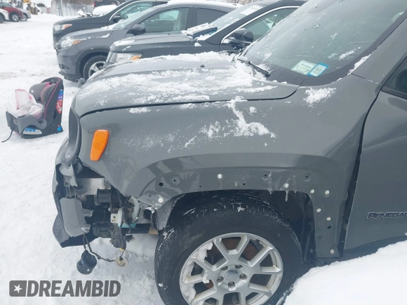 2020 Jeep Renegade Latitude with VIN ZACNJBBB8LPL23446, listed as a IAAI auction lot 41536176 with 55,710 mi miles. Bid and sale history available at carsss.com. Image 6.