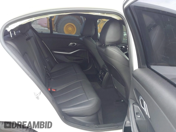 2021 BMW 3 Series 330i z VIN 3MW5R1J04M8C06043, wystawiony jako IAAI lot #42109872 z przebiegiem 62 325 mil mil oraz . Historia ofert i sprzedaży dostępna na DreamBid. Obrazek 8.