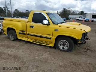 2002 Chevrolet Silverado 1500 LS with VIN 1GCEC14V02Z263127, listed as a Copart auction lot 44550445 with 215,471 mi miles and Salvage Title. Bid and sale history available at carsss.com. Image 4.
