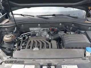 2019 Volkswagen Atlas SE with VIN 1V2DR2CA4KC524033, listed as a IAAI auction lot 42104613 with 97,362 mi miles and . Bid and sale history available at DreamBid. Image 10.