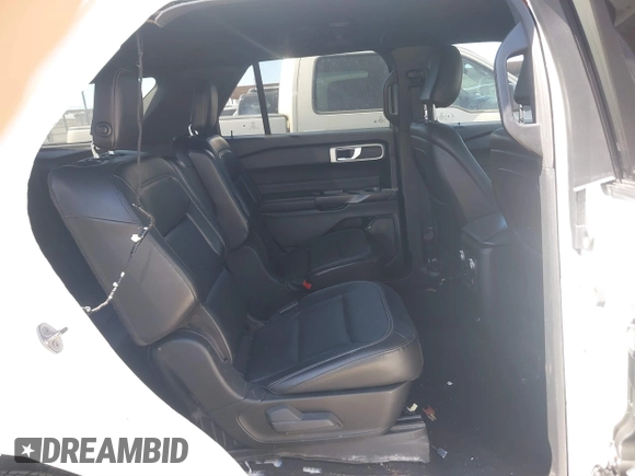 2020 Ford Explorer XLT with VIN 1FMSK7DH0LGC28597, listed as a IAAI auction lot 41792957 with 95,088 mi miles. Bid and sale history available at carsss.com. Image 8.