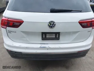 2018 Volkswagen Tiguan SEL with VIN 3VV3B7AX9JM090342, listed as a IAAI auction lot 41895823 with 98,400 mi miles. Bid and sale history available at carsss.com. Image 20.