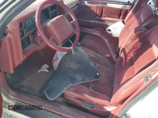 1993 Dodge Dynasty z VIN 1B3XC4632PD153627, wystawiony jako Copart lot #75645834 z przebiegiem 199 336 mil mil oraz Szkoda całkowita • Salvage title. Historia ofert i sprzedaży dostępna na DreamBid. Obrazek 7.
