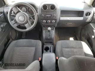 2016 Jeep Compass Sport z VIN 1C4NJCBA5GD543146, wystawiony jako Copart lot #57117905 z przebiegiem 100 569 mil mil oraz Szkoda całkowita • Salvage title. Historia ofert i sprzedaży dostępna na DreamBid. Obrazek 8.