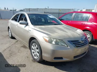 2007 Toyota Camry z VIN JTNBB46K773033486, wystawiony jako IAAI lot #42370045 z przebiegiem 199 941 mil mil oraz . Historia ofert i sprzedaży dostępna na DreamBid. Obrazek 1.