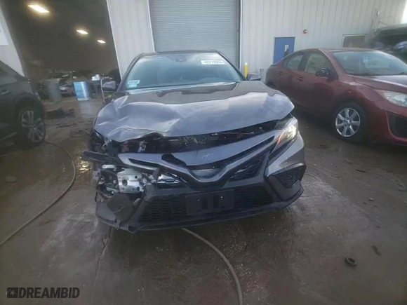 2022 Toyota Camry SE with VIN 4T1G11AKXNU697495, listed as a Copart auction lot 42219945 with 79,196 mi miles and Salvage Title. Bid and sale history available at carsss.com. Image 13.