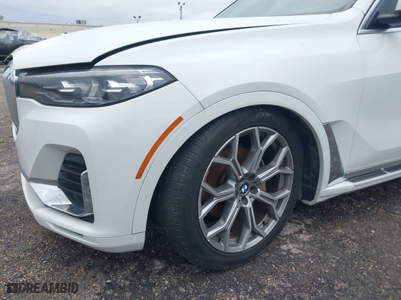 2019 BMW X7 xDrive40i with VIN 5UXCW2C53KL083874, listed as a IAAI auction lot 41280522 with 155,067 mi miles. Bid and sale history available at carsss.com. Image 6.