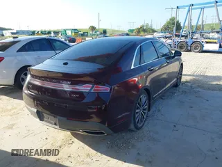 2017 Lincoln MKZ Select with VIN 3LN6L5C98HR600572, listed as a IAAI auction lot 39682039 with 89,283 mi miles. Bid and sale history available at carsss.com. Image 4.