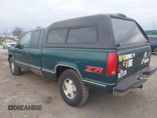 1998 Chevrolet Silverado 1500 with VIN 2GCEK19R4W1168700, listed as a IAAI auction lot 42083892 with 227,887 mi miles and . Bid and sale history available at DreamBid. Image 3.