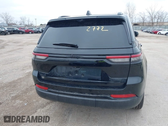 2024 Jeep Grand Cherokee Limited z VIN 1C4RJHBG6RC697148, wystawiony jako IAAI lot #41902772 z przebiegiem 8 082 mil mil oraz . Historia ofert i sprzedaży dostępna na DreamBid. Obrazek 16.
