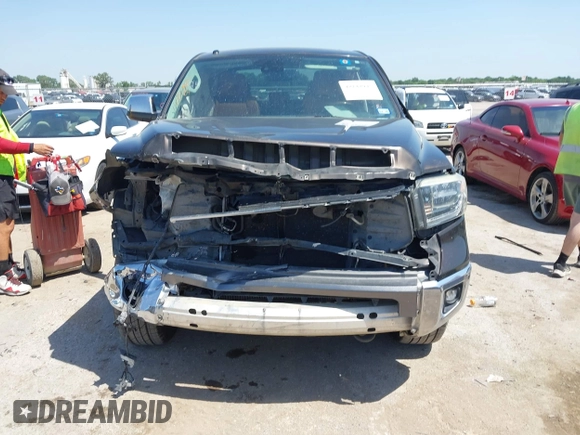 2018 Toyota Tundra SR5 z VIN 5TFAW5F18JX699080, wystawiony jako IAAI lot #42242945 z przebiegiem Nie podano mil oraz . Historia ofert i sprzedaży dostępna na DreamBid. Obrazek 12.