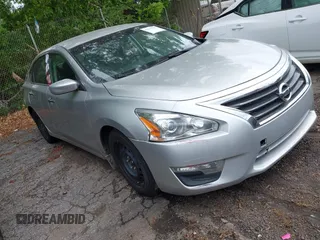 2014 Nissan Altima SV with VIN 1N4AL3AP5EC326056, listed as a IAAI auction lot 42143855 with 272,178 mi miles and . Bid and sale history available at carsss.com. Image 1.