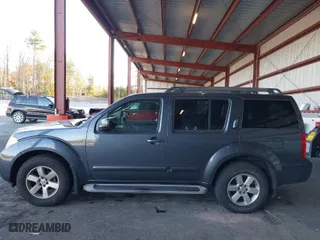 2011 Nissan Pathfinder LE with VIN 5N1AR1NB1BC616913, listed as a IAAI auction lot 40627326 with 119,372 mi miles. Bid and sale history available at carsss.com. Image 14.