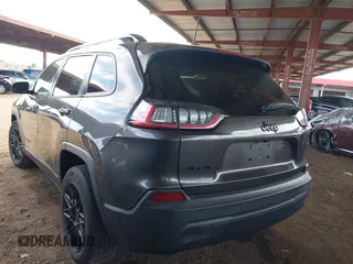 2019 Jeep Cherokee Latitude Plus с VIN 1C4PJMLB7KD400634, выставлен на аукционе IAAI как лот 42173611 с пробегом 77 007 миль миль и . История ставок и продаж доступна на DreamBid. Изображение 3.