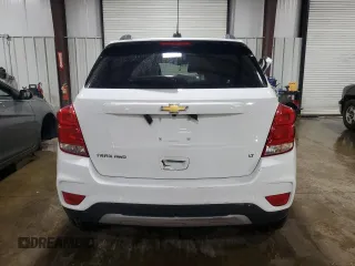 2020 Chevrolet Trax LT with VIN 3GNCJPSB3LL116180, listed as a Copart auction lot 57795485 with 52,576 mi miles and Salvage title. Bid and sale history available at DreamBid. Image 6.