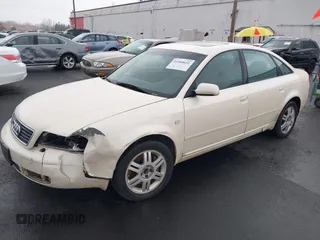 2000 Audi A6 z VIN WAUED24B6YN045067, wystawiony jako IAAI lot #41104622 z przebiegiem 182 126 mil mil oraz . Historia ofert i sprzedaży dostępna na DreamBid. Obrazek 2.