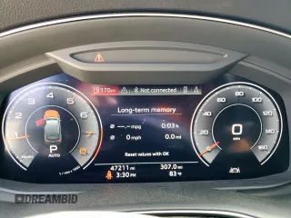 2020 Audi Q7 Premium z VIN WA1AJAF74LD008623, wystawiony jako Copart lot #55928345 z przebiegiem 47 211 mil mil oraz Szkoda całkowita • Salvage title. Historia ofert i sprzedaży dostępna na DreamBid. Obrazek 9.