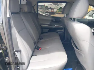 2017 Toyota Tacoma SR5 z VIN 5TFAZ5CN1HX039505, wystawiony jako IAAI lot #42175538 z przebiegiem 130 449 mil mil oraz . Historia ofert i sprzedaży dostępna na DreamBid. Obrazek 8.