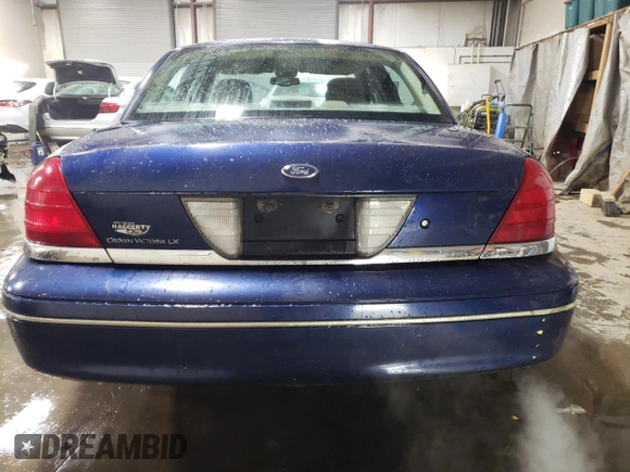 2004 Ford Crown Victoria LX z VIN 2FAFP74W94X171212, wystawiony jako Copart lot #82830214 z przebiegiem 217 595 mil mil oraz Szkody całkowita. Historia ofert i sprzedaży dostępna na DreamBid. Obrazek 6.