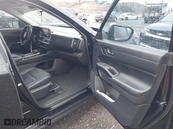 2024 Nissan Pathfinder SV с VIN 5N1DR3BC6RC204986, выставлен на аукционе IAAI как лот 42193394 с пробегом 33 258 миль миль и . История ставок и продаж доступна на DreamBid. Изображение 5.