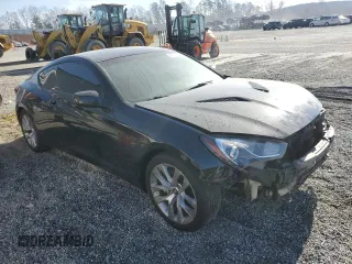 2013 Hyundai Genesis Coupe 2.0T z VIN KMHHT6KD2DU088542, wystawiony jako Copart lot #49716345 z przebiegiem 152 806 mil mil oraz Szkoda całkowita • Salvage title. Historia ofert i sprzedaży dostępna na DreamBid. Obrazek 4.