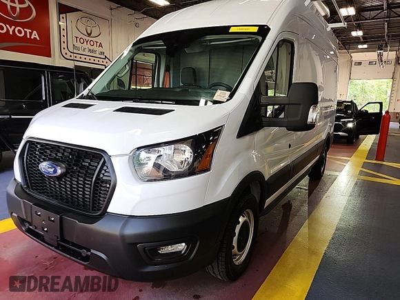 2023 Ford Transit Cargo z VIN 1FTBR1X85PKC00581, wystawiony jako IAAI lot #42900680 z przebiegiem 8 386 mil mil oraz . Historia ofert i sprzedaży dostępna na DreamBid. Obrazek 12.