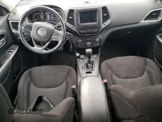 2019 Jeep Cherokee Latitude with VIN 1C4PJMCB4KD419299, listed as a Copart auction lot 55913265 with 80,058 mi miles and Salvage title. Bid and sale history available at DreamBid. Image 8.