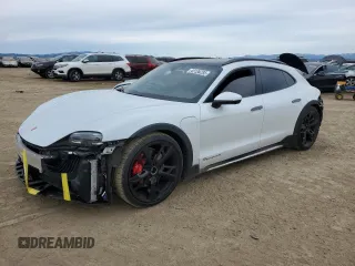 2022 Porsche Taycan 4S z VIN WP0BB2Y15NSA71463, wystawiony jako Copart lot #45126285 z przebiegiem 24 916 mil mil oraz Szkoda całkowita • Salvage title. Historia ofert i sprzedaży dostępna na DreamBid. Obrazek 1.